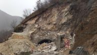 Odvalilo se brdo kod Prijepolja i preseklo put: Dve stotine kubika krupnog kamena se obrušilo na magistralu