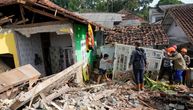 Broj poginulih u zemljotresu u Indoneziji porastao na 310: Male nade da će nestali biti nađeni živi