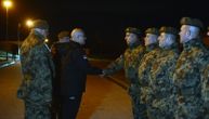 Vučević i Mojsilović obišli Centar za obuku jedinica za multinacionalne operacije, s vojnicima bodre Srbiju