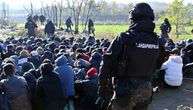 Više od 1.000 migranata prebačeno u prihvatne centre: Policija pronalazila oružje, obeležja OVK