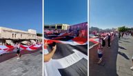 Hrvati pred meč sa Kanadom istakli veliku zastavu dugu 200 metara u Kataru