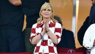 Kolinda Grabar u papreno skupoj košulji vrednoj 1.800 evra pratila fudbalski meč u Kataru