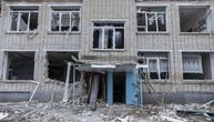 Na tabli i dalje piše 23. februar, dan pre početka rata: Škola 9 meseci bila sklonište od bombi u Ukrajini