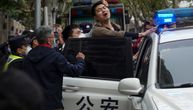 Policija u Kini sprečila nove proteste? Pojačana patrola u gradovima, proveravaju se telefoni građana