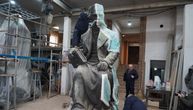 Ovako izgleda restauracija Vukovog spomenika: Radnici strpljivo skidaju slojeve patine i čađi