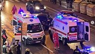 Fotografije sa mesta stravične nesreće u Beogradu: Jedna osoba poginula, automobil potpuno smrskan