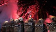 Incidenti na protestu ispred crnogorskog parlamenta, bacane kamenice i flaše: Policija upotrebila suzavac