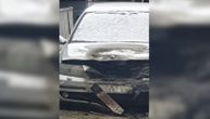 Policija u Obrenovcu našla auto za koji se sumnja da su koristili napadači: Jednog tukli, u drugog pucali