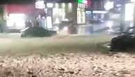 Poplava na Zlatiboru: Pala velika količina kiše, automobili "plivaju" po ulicama