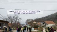 U podne veliki protest naroda na KiM: Policija zaustavila dva autobusa sa Srbima iz Štrpca