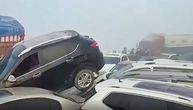 Snimak lančanog sudara 200 automobila na mostu, jedna osoba nastradala