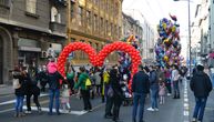Svečano otvorena Ulica otvorenog srca u Beogradu: Klovnovi, hor i slatkiši za mališane