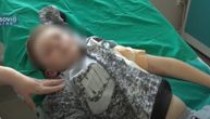 Mali Stefan jeca dok mu doktori govore da će biti sve uredu: Ovo je mališan koji je ranjen na Kosovu