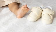 Da li obuvanje obuće bebama kada za tim nema potrebe može biti štetno?