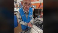 Kasir u Volmartu otišao u penziju tek sa 82 godine: Čovek za divljenje, video sve govori