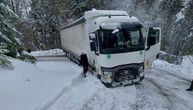 Turski kamiondžija ostao zarobljen na Ponijerima nakon snežne oluje, desilo se nešto čemu se nije nadao