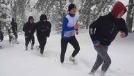 Trčanje po snegu, pa onda teretana: Pakleni trening srpskih rvača
