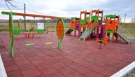 Opština izgradila nova dečija igrališta u Krnjači i Velikom selu