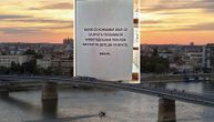 Ovakva poruka može da se pročita samo u Novom Sadu: Svi drugi bi pobesneli, ali ne i kulturni Novosađani