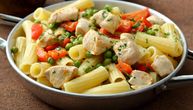 Obrok salata je uvek dobar izbor: Testenina i piletina sa povrćem za brzi ručak