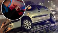 Haos u Leskovcu: Vozač "klija" mrtav pijan se zakucao u saobraćajni znak i stub pored puta