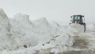 Putari u Ivanjici uveli 24-časovno dežurstvo zbog snega: Na planinama pada satima, zadržava se i na kolovozu