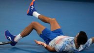 Novak pao i "zaledio" Srbe: Pogledajte najkritičniji trenutak u finalu AO