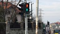 Zbunjujući semafor u Žarkovu, dilema za pešake: "Kreni i stani u isto vreme"
