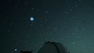 Misteriozna spiralna formacija na zvezdanom nebu iznad Havaja