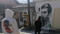 Učenici na Kosovu videli uništeni mural Novaka Đokovića, pa uradili nešto što je svima za primer