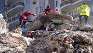 Željko pretražuje ruševine u Turskoj: "Oseti se miris beživotnih tela, ovo je zadnji čas da nešto možemo"