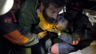 "Za tebe bih umro": Spasilac izvukao bebu iz ruševina u Turskoj nakon 68 sati