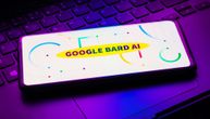 Google se oslanja na svoje zaposlene da poboljšaju odgovore Barda: "Četbot najbolje uči na primeru"