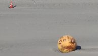 Otkriveno poreklo misteriozne kugle koja se pojavila na plaži?