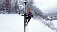 Ovakav sneg se desi jednom u 10 godina: Zbog havarije još 1.000 ljudi bez struje u zlatiborskom kraju