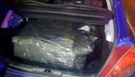 Veliko hapšenje u Zemunu: "Pala" dvojica dilera sa 30 cigli droge, sakrili je u "pežo"