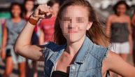 Učenica osmog razreda napala profesorku veronauke usred časa: Gurala je i vukla, pa udarila vratima