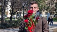 "Cveće za majku": Osmomartovska anketa na ulicama Leskovca sve je raznežila