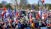 Farmeri traktorima krenuli ka Hagu: Počinju predizborni protesti u Holandiji