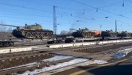 Putin u Ukrajinu šalje tenkove iz 1940-ih godina? Vozila snimljena kako se kreću ka granici
