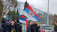 Uz srpske, tu su i zastave Kraljevine Crne Gore: Navijači Orlova se već okupljaju u Podgorici