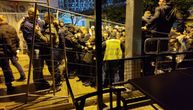 Tenzije ispred stadiona pred meč: Policija nije dopustila srpskim navijačima da uđu na stadion u Podgorici