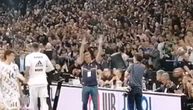 "Uprava napolje" se orilo Beogradskom arenom: Grobari pozdravili Ljubu Perića, pa poslali poruku FK Partizan