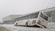 Kod Kragujevca autobus sleteo sa puta: Ima povređenih