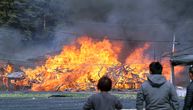 Bukti požar na istoku Južne Koreje: Evakuisano na stotine ljudi, vremenski uslovi otežavaju gašenje vatre