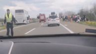 Osetili smo da autobus usporava i čuli udarce u metalnu ogradu: Ispovest niških đaka nakon izletanja s puta