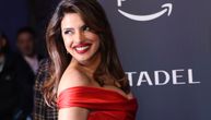 Prijanka Čopra u elegantnoj crvenoj haljini odnela sve simpatije publike