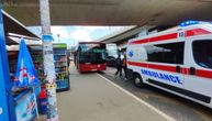 Autobus naglo zakočio kod Mostarske petlje: Putnici popadali, pojedini drže obloge na glavi