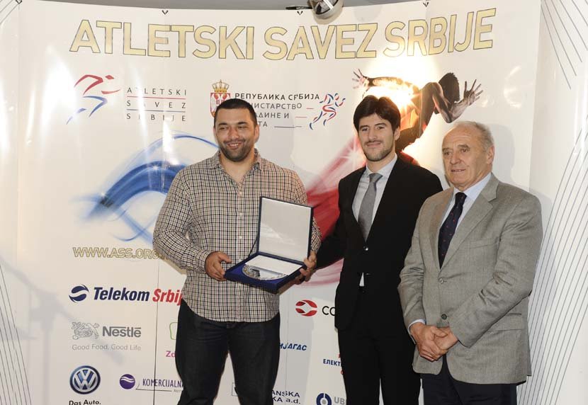 Asmir Kolašinac i njegov trener Nikola Tomasović