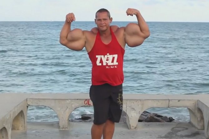 Arlindo de Souza, najveći bicepsi